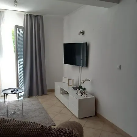 Apartman Nika Razanac